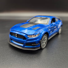 Load image into Gallery viewer, Explorafind 2022 Ford Mustang Shelby GT500 Blue 1:32 Die Cast Car
