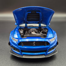 Load image into Gallery viewer, Explorafind 2022 Ford Mustang Shelby GT500 Blue 1:32 Die Cast Car
