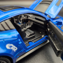 Load image into Gallery viewer, Explorafind 2022 Ford Mustang Shelby GT500 Blue 1:32 Die Cast Car
