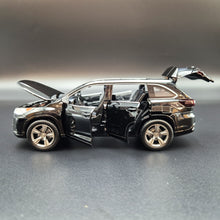 Load image into Gallery viewer, Explorafind 2019 Toyota Highlander Black 1:32 Die Cast Car
