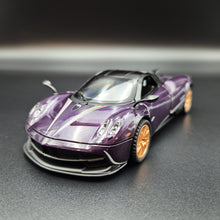 Load image into Gallery viewer, Explorafind 2018 Pagani Huayra Purple 1:32 Die Cast Car
