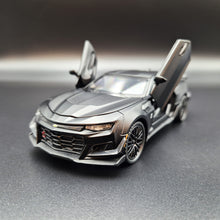 Load image into Gallery viewer, Explorafind 2020 Chevrolet Camaro ZL1 Matte Black 1:32 Die Cast Car
