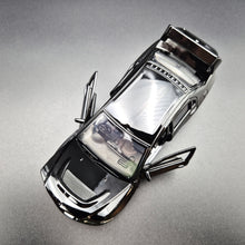 Load image into Gallery viewer, Explorafind 2007 Mitsubishi EVO IX Black 1:32 Die Cast Car
