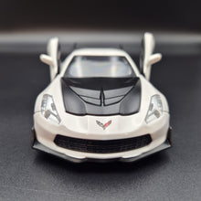 Load image into Gallery viewer, Explorafind 2016 Chevrolet Corvette Z06 C7.R White 1:32 Die Cast Car
