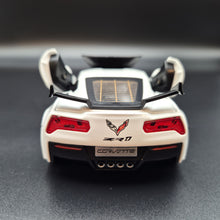 Load image into Gallery viewer, Explorafind 2016 Chevrolet Corvette Z06 C7.R White 1:32 Die Cast Car
