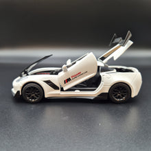 Load image into Gallery viewer, Explorafind 2016 Chevrolet Corvette Z06 C7.R White 1:32 Die Cast Car
