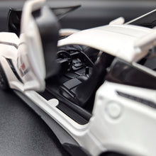 Load image into Gallery viewer, Explorafind 2016 Chevrolet Corvette Z06 C7.R White 1:32 Die Cast Car
