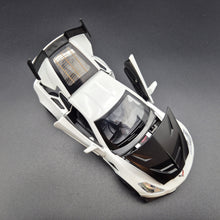 Load image into Gallery viewer, Explorafind 2016 Chevrolet Corvette Z06 C7.R White 1:32 Die Cast Car
