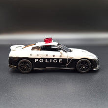 Load image into Gallery viewer, Explorafind 2018 Nissan GT-R Police Car White/Black 1:32 Die Cast Car
