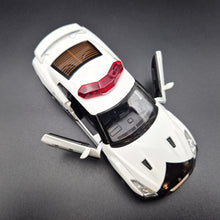 Load image into Gallery viewer, Explorafind 2018 Nissan GT-R Police Car White/Black 1:32 Die Cast Car
