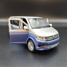 Load image into Gallery viewer, Explorafind 2018 Volkswagen T6 Multivan Silver/Blue 1:32 Die Cast Van
