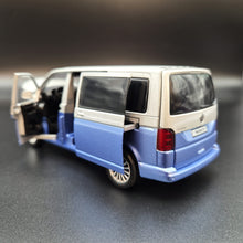 Load image into Gallery viewer, Explorafind 2018 Volkswagen T6 Multivan Silver/Blue 1:32 Die Cast Van
