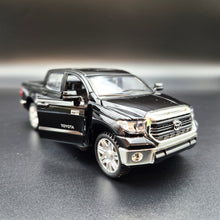 Load image into Gallery viewer, Explorafind 2019 Toyota Tundra Black 1:32 Die Cast Car
