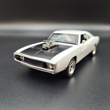 Load image into Gallery viewer, Explorafind 1969 Dodge Charger 500 White 1:32 Die Cast Car
