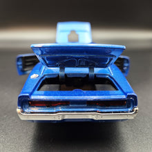 Load image into Gallery viewer, Explorafind 1969 Dodge Charger 500 Blue 1:32 Die Cast Car
