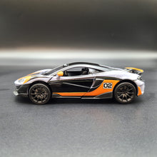 Load image into Gallery viewer, Explorafind 2022 McLaren 600LT Grey 1:32 Die Cast Car
