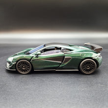 Load image into Gallery viewer, Explorafind 2019 McLaren 570S GT4 Dark Green 1:32 Die Cast Car
