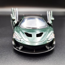 Load image into Gallery viewer, Explorafind 2019 McLaren 570S GT4 Dark Green 1:32 Die Cast Car
