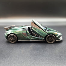 Load image into Gallery viewer, Explorafind 2019 McLaren 570S GT4 Dark Green 1:32 Die Cast Car
