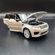 Load image into Gallery viewer, Explorafind 2022 Range Rover Sport Silver 1:32 Die Cast Car
