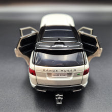 Load image into Gallery viewer, Explorafind 2022 Range Rover Sport Silver 1:32 Die Cast Car
