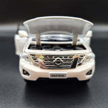 Load image into Gallery viewer, Explorafind 2023 Nissan Patrol Y62 White 1:32 Die Cast Car
