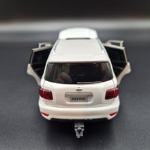 Load image into Gallery viewer, Explorafind 2023 Nissan Patrol Y62 White 1:32 Die Cast Car
