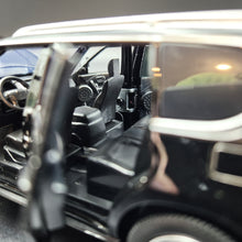 Load image into Gallery viewer, Explorafind 2023 Nissan Patrol Y62 Black 1:32 Die Cast Car
