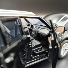 Load image into Gallery viewer, Explorafind 2023 Nissan Patrol Y62 Black 1:32 Die Cast Car
