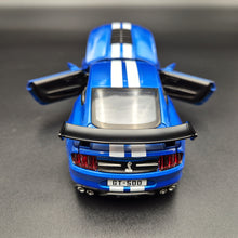 Load image into Gallery viewer, Explorafind 2022 Ford Mustang Shelby GT500 Blue 1:32 Die Cast Car
