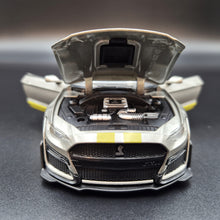 Load image into Gallery viewer, Explorafind 2022 Ford Mustang Shelby GT500 Grey 1:32 Die Cast Car
