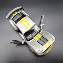 Load image into Gallery viewer, Explorafind 2022 Ford Mustang Shelby GT500 Grey 1:32 Die Cast Car
