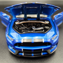 Load image into Gallery viewer, Explorafind 2020 Ford Mustang Shelby GT350 Blue 1:32 Die Cast Car
