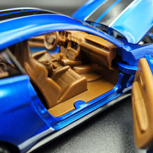 Load image into Gallery viewer, Explorafind 2020 Ford Mustang Shelby GT350 Blue 1:32 Die Cast Car
