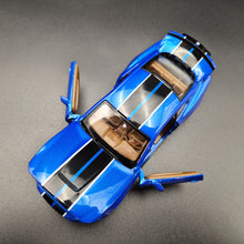 Load image into Gallery viewer, Explorafind 2020 Ford Mustang Shelby GT350 Blue 1:32 Die Cast Car
