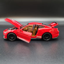 Load image into Gallery viewer, Explorafind 2020 Ford Mustang Shelby GT350 Red 1:32 Die Cast Car
