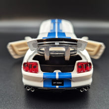 Load image into Gallery viewer, Explorafind 2020 Ford Mustang Shelby GT350 White 1:32 Die Cast Car
