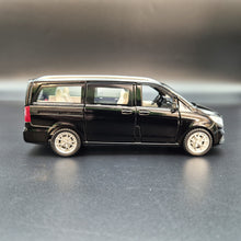 Load image into Gallery viewer, Explorafind 2021 Mercedes-Benz V-Class V260 Black 1:36 Die Cast Van
