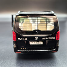 Load image into Gallery viewer, Explorafind 2021 Mercedes-Benz V-Class V260 Black 1:36 Die Cast Van
