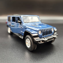 Load image into Gallery viewer, Explorafind 2022 Jeep Gladiator Rubicon Blue 1:32 Die Cast Car
