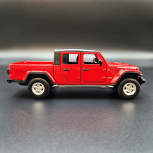 Load image into Gallery viewer, Explorafind 2022 Jeep Gladiator Rubicon Red 1:32 Die Cast Car
