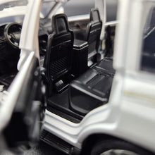 Load image into Gallery viewer, Explorafind 2021 Toyota Land Cruiser White 1:32 Die Cast Car
