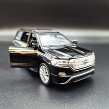 Load image into Gallery viewer, Explorafind 2021 Toyota Land Cruiser Black 1:32 Die Cast Car
