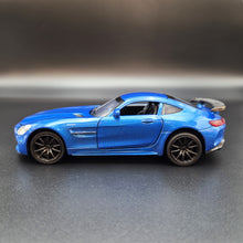 Load image into Gallery viewer, Explorafind 2019 Mercedes-Benz GT Blue 1:32 Die Cast Car
