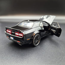 Load image into Gallery viewer, Explorafind 2023 Dodge Challenger SRT Hellcat Black 1:32 Die Cast Car
