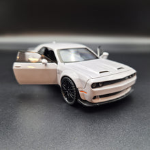 Load image into Gallery viewer, Explorafind 2023 Dodge Challenger SRT Hellcat Grey 1:32 Die Cast Car
