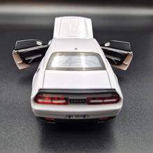 Load image into Gallery viewer, Explorafind 2023 Dodge Challenger SRT Hellcat Grey 1:32 Die Cast Car
