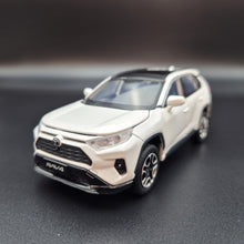 Load image into Gallery viewer, Explorafind 2021 Toyota RAV4 White 1:32 Die Cast Car
