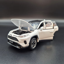 Load image into Gallery viewer, Explorafind 2021 Toyota RAV4 White 1:32 Die Cast Car
