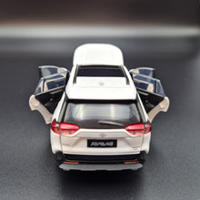 Load image into Gallery viewer, Explorafind 2021 Toyota RAV4 White 1:32 Die Cast Car
